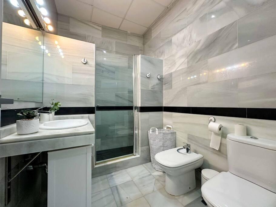 Casa Najera. Elegancia Y Amplitud En Pleno Centro. Apartment Alicante